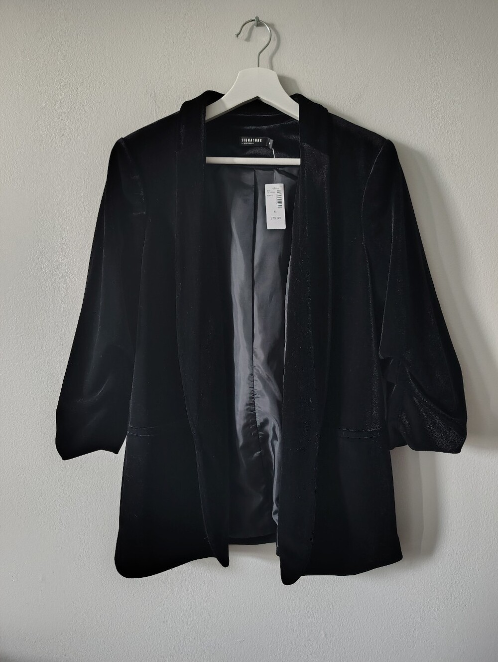 NWT Signature Black Velvet Blazer with Ruffle Sleeve